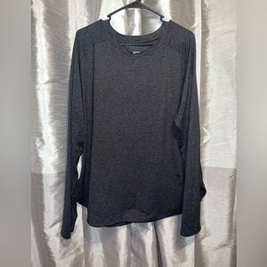 Women’s long sleeve stretchy shirt